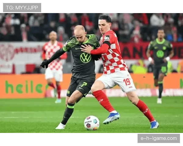 德甲保级战打响:多队状态回升,全力冲刺关键抢分阶段 德甲保级战打响:多队状态回升,全力冲刺关键抢分阶段