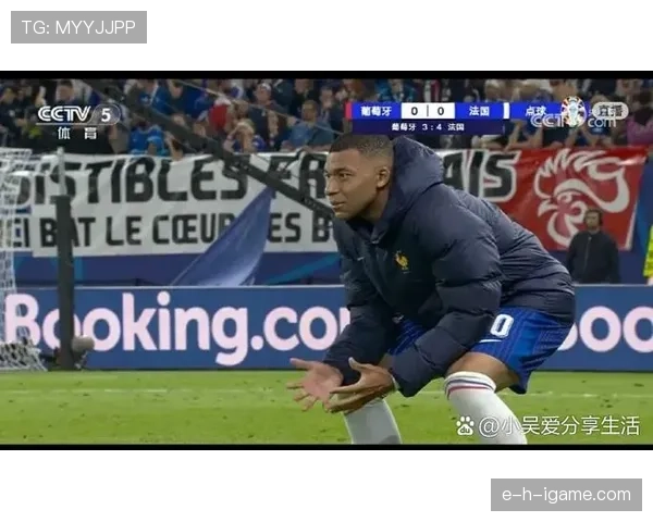 姆巴佩点球建功助法国队稳住胜局，稳健表现引关注
